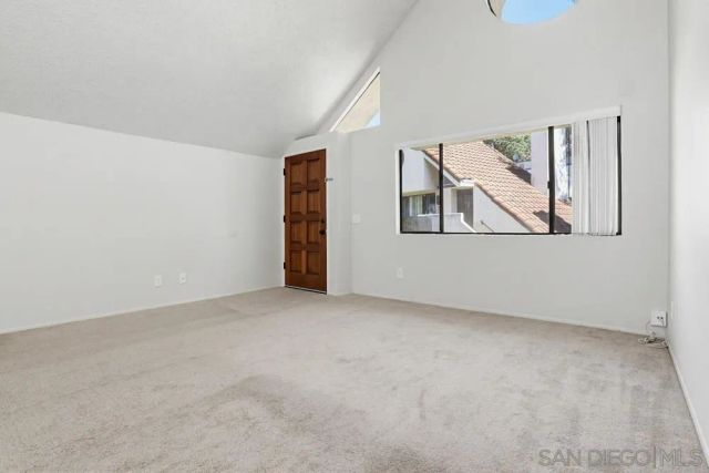 333 N Melore Drive D, Vista, CA 92083