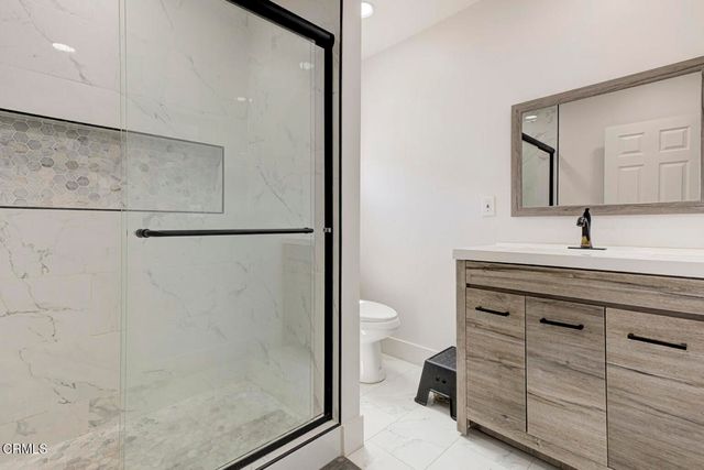 1255 W 85th Street, Los Angeles, CA 90044