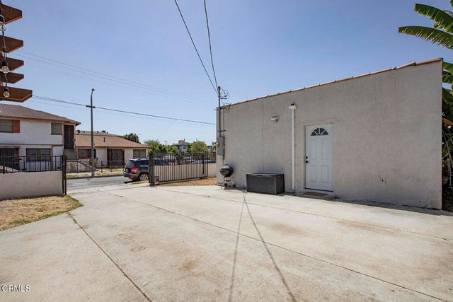 1255 W 85th Street, Los Angeles, CA 90044