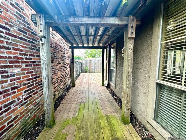 39339 Magazine Ave, Gonzales, LA 70737