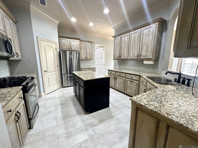 39339 Magazine Ave, Gonzales, LA 70737