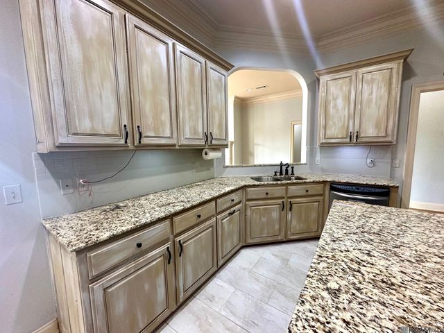 39339 Magazine Ave, Gonzales, LA 70737