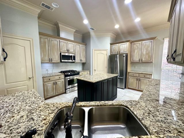 39339 Magazine Ave, Gonzales, LA 70737