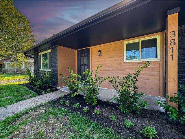 3811 Anna Court, Santa Fe, TX 77517