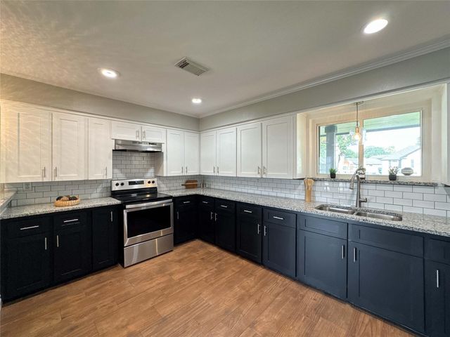 3811 Anna Court, Santa Fe, TX 77517