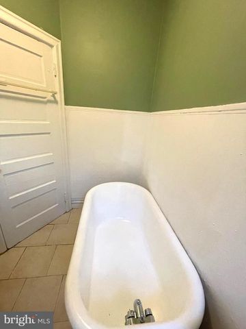 161 W RUSCOMB ST, Philadelphia, PA 19120