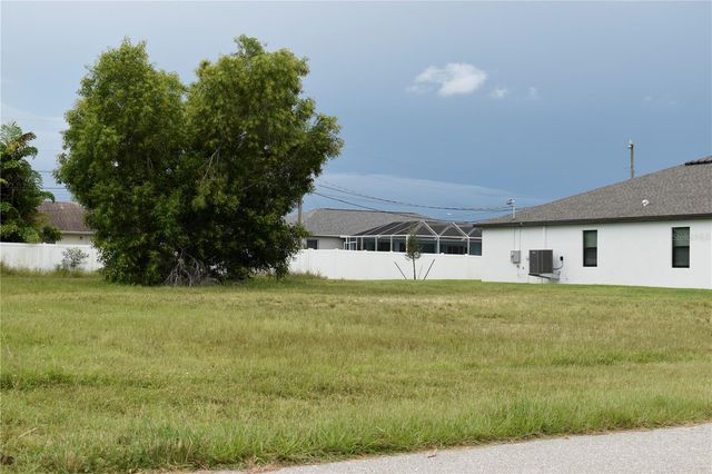 706 SW 21 STREET, Cape Coral, FL 33991