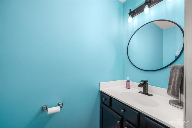 102 Chelsea Avenue, Sugar Grove, IL 60554