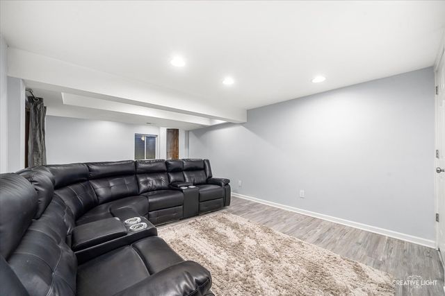 102 Chelsea Avenue, Sugar Grove, IL 60554