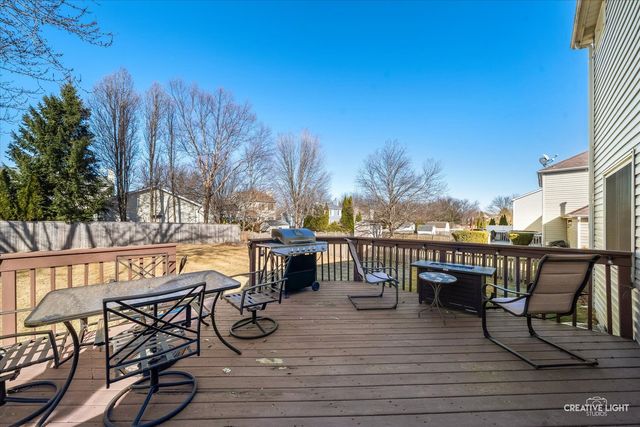 102 Chelsea Avenue, Sugar Grove, IL 60554