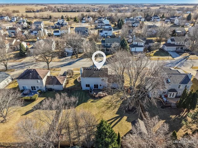 102 Chelsea Avenue, Sugar Grove, IL 60554