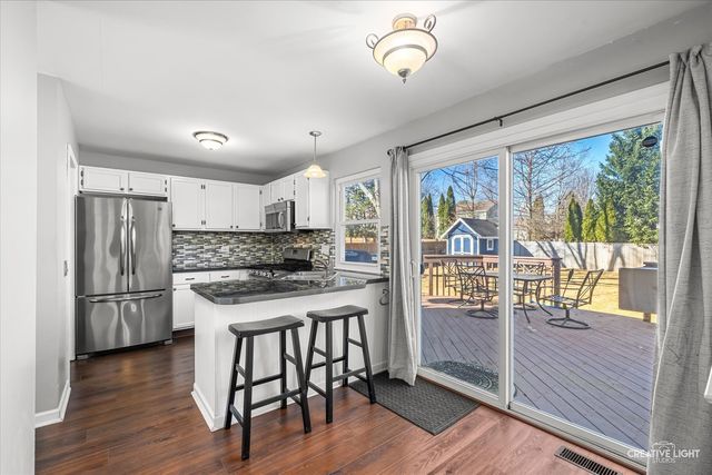 102 Chelsea Avenue, Sugar Grove, IL 60554