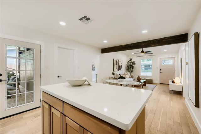 509 Westmorland DR, Austin, TX 78745