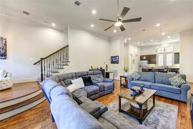 411 W 17th Street B, Houston, TX 77008