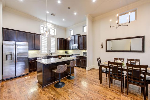 411 W 17th Street B, Houston, TX 77008