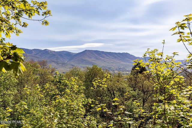 2725 E 3500, Eden, UT 84310