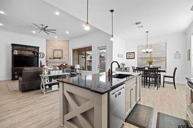 110 Rose Row Lane, Winona, TX 75792