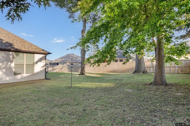 110 Rose Row Lane, Winona, TX 75792