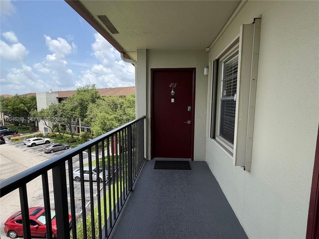 13255 SW 7th Ct 401D, Pembroke Pines, FL 33027