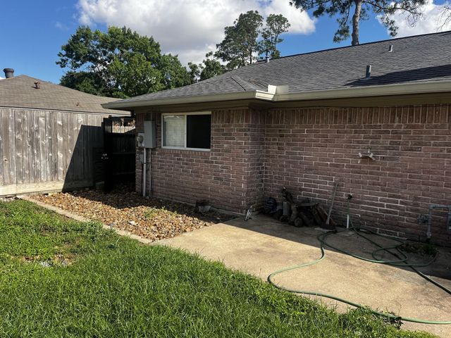 12418 Plumbrook Drive, Houston, TX 77099