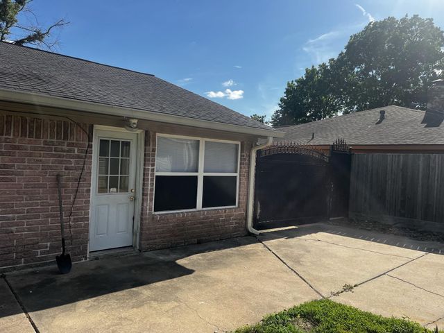 12418 Plumbrook Drive, Houston, TX 77099