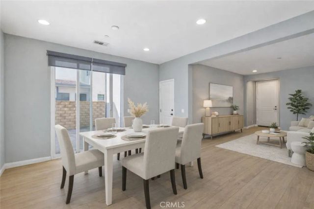 21982 Moveo Drive, Saugus, CA 91350