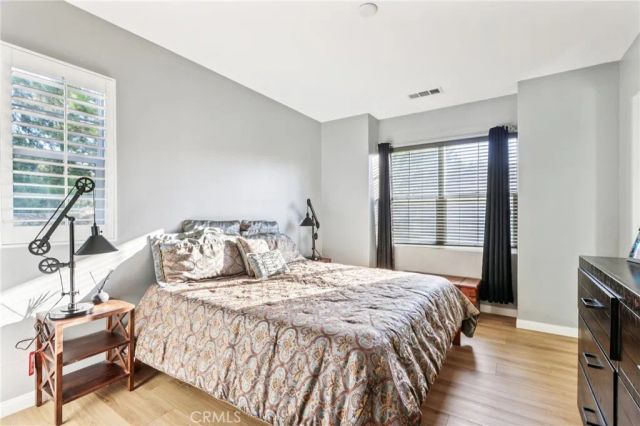 21982 Moveo Drive, Saugus, CA 91350