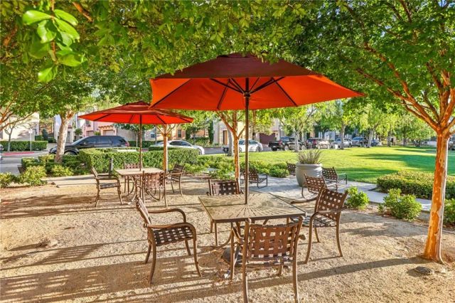 21982 Moveo Drive, Saugus, CA 91350