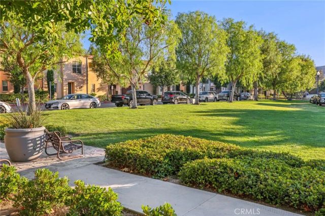 21982 Moveo Drive, Saugus, CA 91350