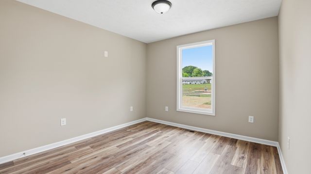 2317 E LINCOLN ST, Tullahoma, TN 37388