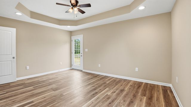 2317 E LINCOLN ST, Tullahoma, TN 37388