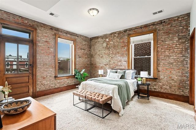 2650 Pennsylvania Avenue, St Louis, MO 63118