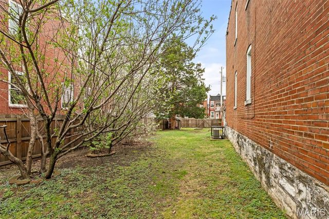 2650 Pennsylvania Avenue, St Louis, MO 63118