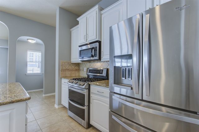 5025 Bacon Drive, Fort Worth, TX 76244