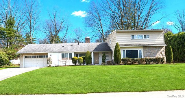 5 Fieldstone Lane, Great Neck, NY 11020