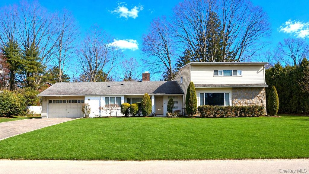 5 Fieldstone Lane, Great Neck, NY 11020