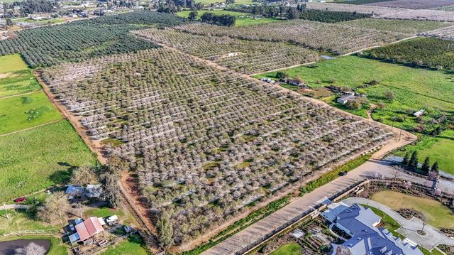 12009 E Shaw Avenue, Clovis, CA 93619