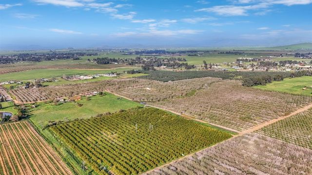 12009 E Shaw Avenue, Clovis, CA 93619