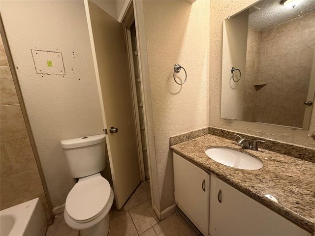 17234 Heritage Bay Drive, Webster, TX 77598
