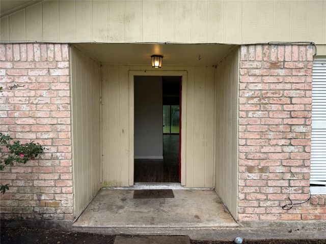 17234 Heritage Bay Drive, Webster, TX 77598