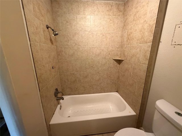 17234 Heritage Bay Drive, Webster, TX 77598