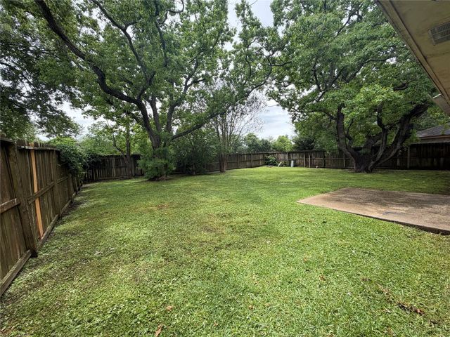 17234 Heritage Bay Drive, Webster, TX 77598