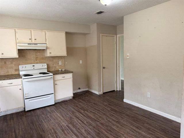 17234 Heritage Bay Drive, Webster, TX 77598