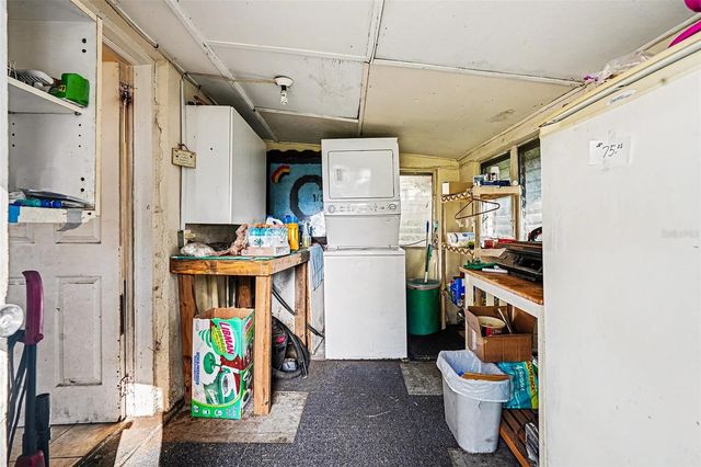 2518 ELM STREET, Seffner, FL 33584