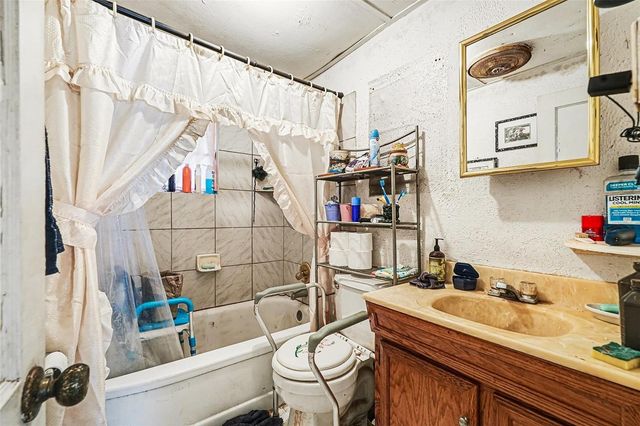 2518 ELM STREET, Seffner, FL 33584