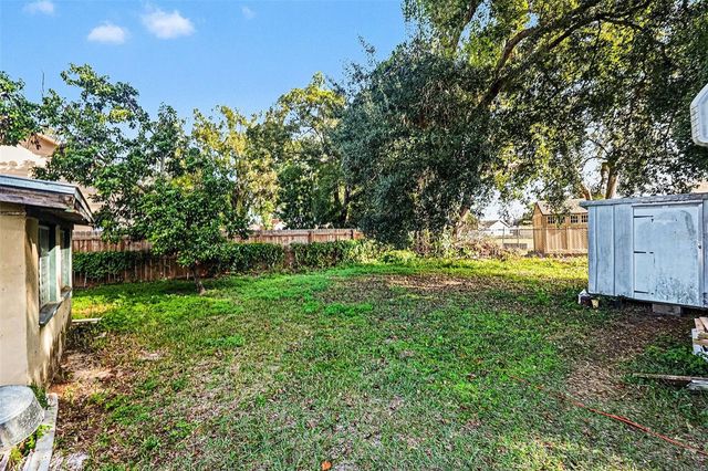 2518 ELM STREET, Seffner, FL 33584