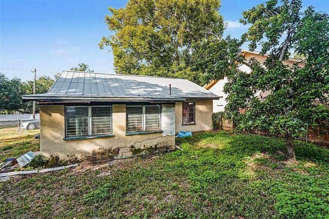 2518 ELM STREET, Seffner, FL 33584