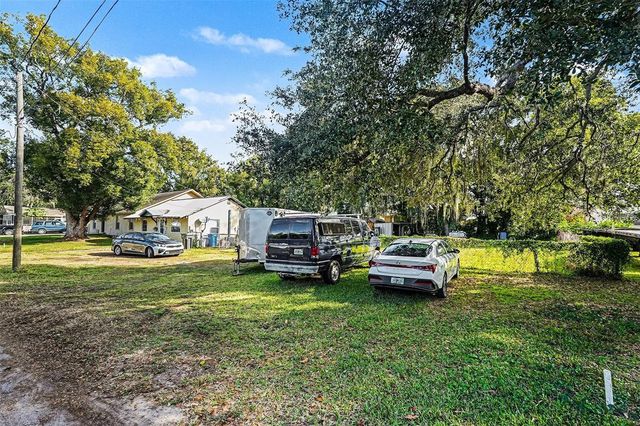 2518 ELM STREET, Seffner, FL 33584