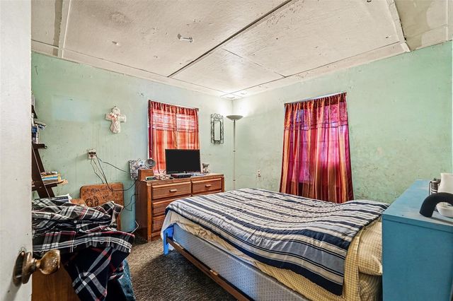 2518 ELM STREET, Seffner, FL 33584