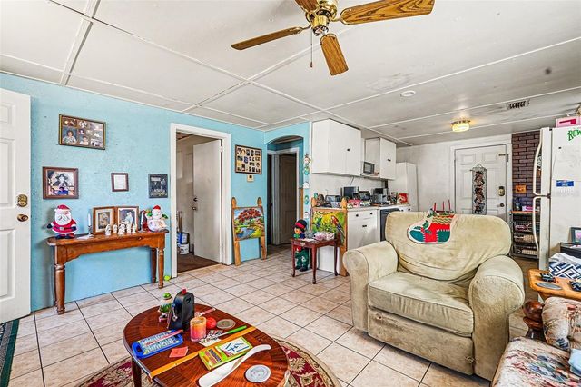 2518 ELM STREET, Seffner, FL 33584